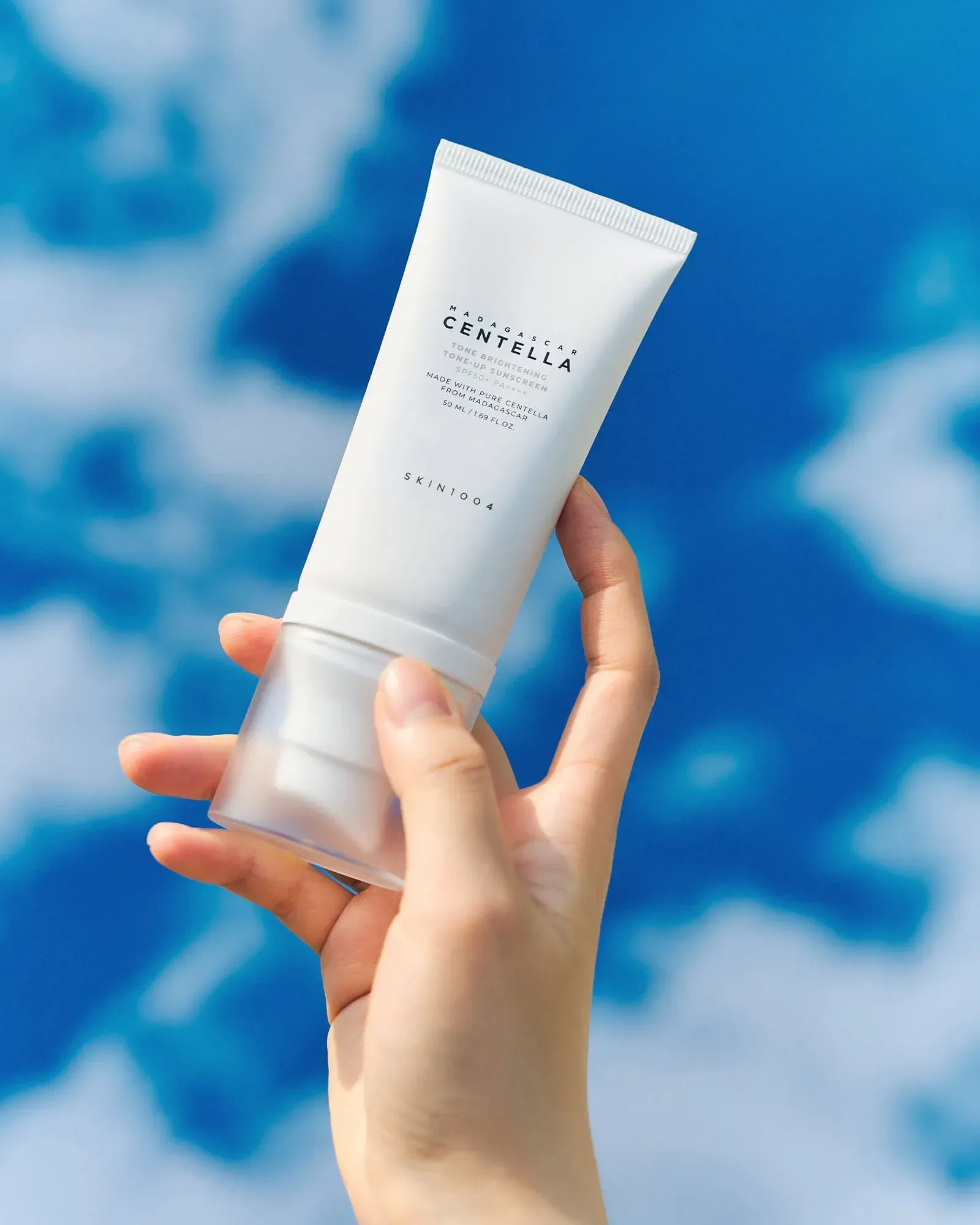 Centella Brightening Tone-Up SPF50+ 50ml - الصورة 4